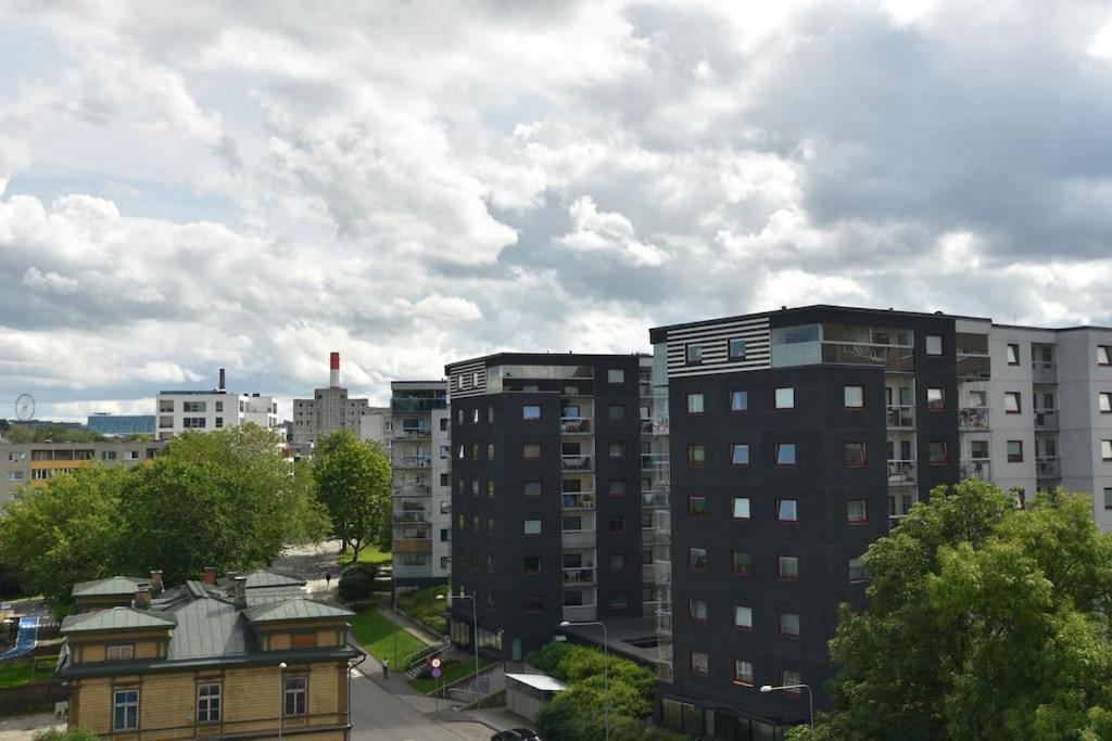 Kahe Magamistoaga Ja Suure Elutoaga 3-Toaline Korter Vaatega Tallinna Aerikeskusele Exteriör bild