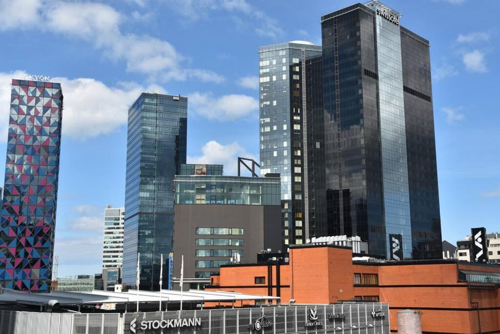 Kahe Magamistoaga Ja Suure Elutoaga 3-Toaline Korter Vaatega Tallinna Aerikeskusele Exteriör bild